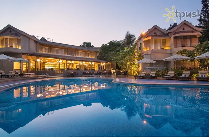 Фото отеля Whispering Palms Beach Resort 4* Šiaurės Goa Indija išorė ir baseinai