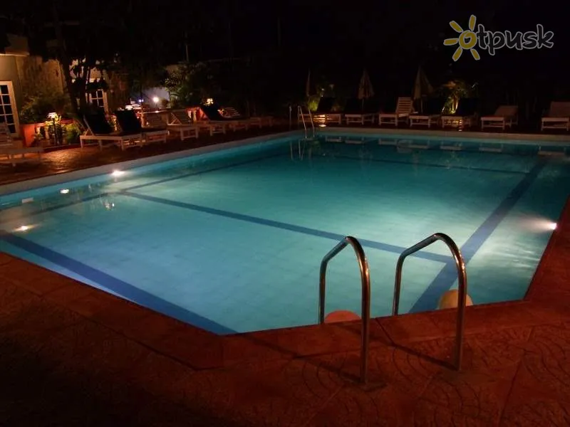 Фото отеля Villa Anjuna 2* Šiaurės Goa Indija išorė ir baseinai