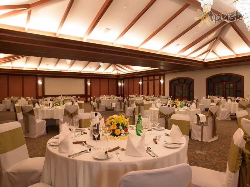 Фото отеля The Zuri White Sands, Resort & Casino 5* Pietų goa Indija barai ir restoranai