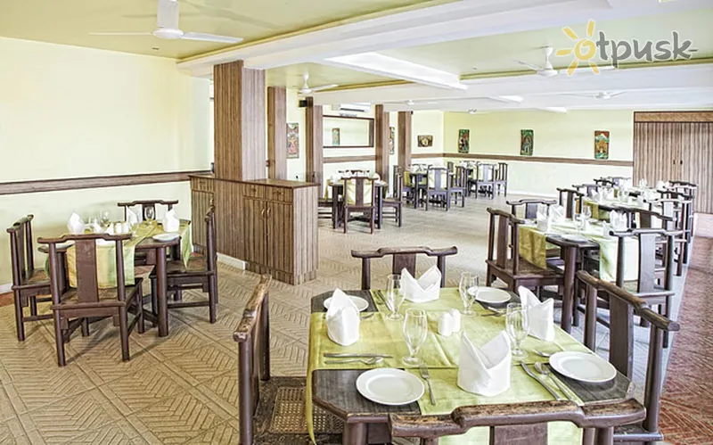 Фото отеля Sterling Holidays Villagio 3* Південний Гоа Індія бари та ресторани