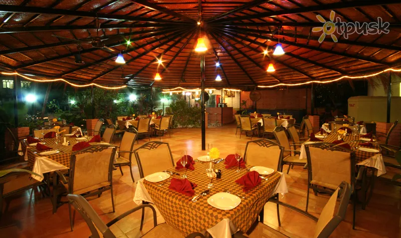Фото отеля Somy Plaza 2* Северный Гоа Индия бары и рестораны
