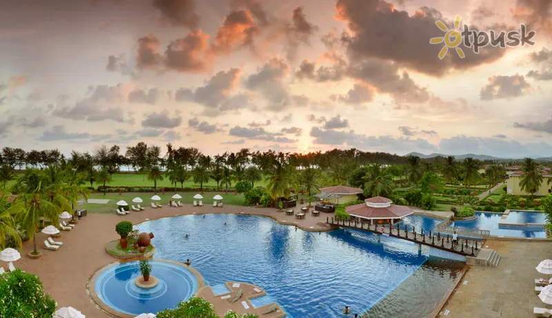 Фото отеля The Lalit Golf & Spa Resort Goa 5* Dienvidu goa Indija ārpuse un baseini