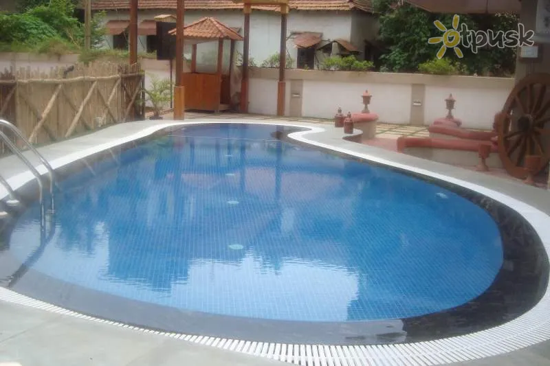 Фото отеля SinQ Beach Resort 2* Північний Гоа Індія екстер'єр та басейни