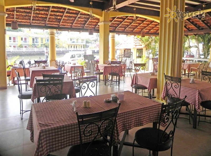 Фото отеля Riverside Regency Resort 2* Северный Гоа Индия бары и рестораны