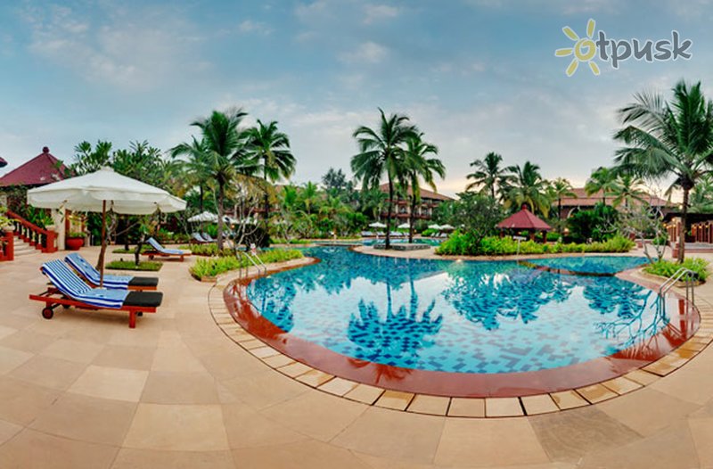 Фото отеля Caravela Beach Resort 5* Южный Гоа Индия экстерьер и бассейны