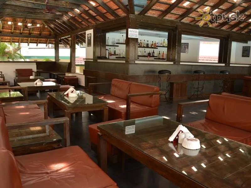 Фото отеля Indie Stays Candolim 3* Северный Гоа Индия бары и рестораны