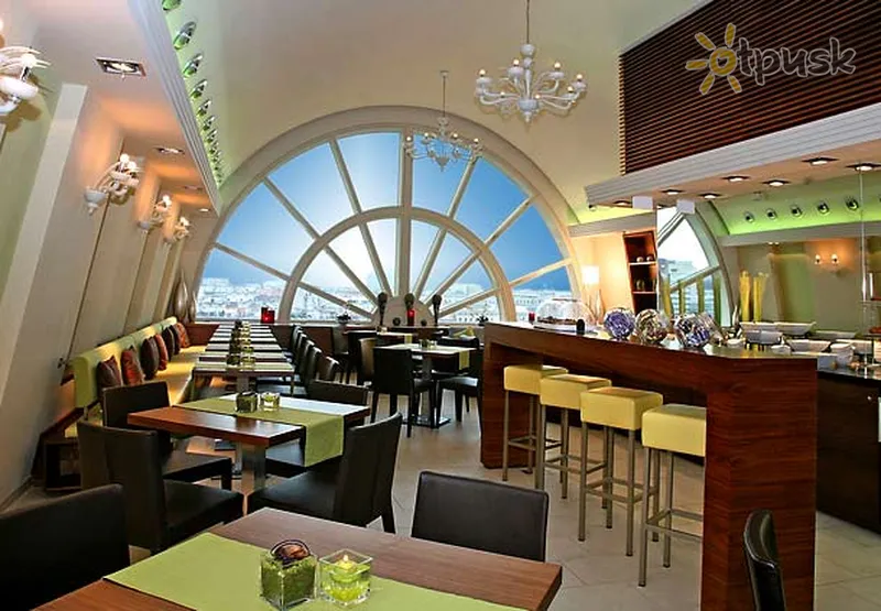 Фото отеля Marriott Hotel Vienna 5* Відень Австрія бари та ресторани