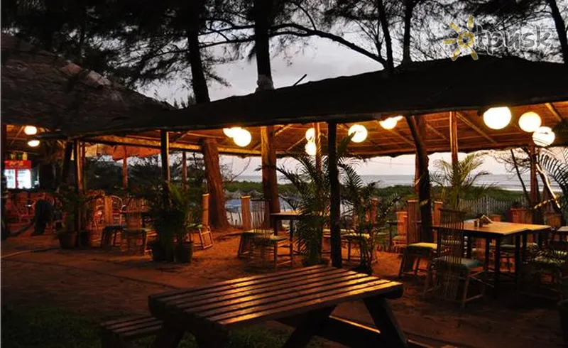 Фото отеля Montego Bay Beach Village 3* Šiaurės Goa Indija barai ir restoranai