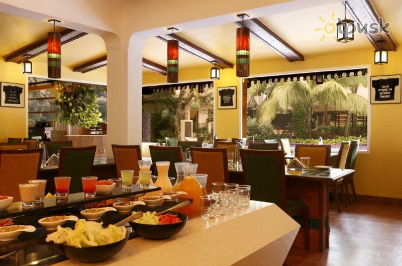 Фото отеля Lemon Tree Amarante Beach Resort 4* Северный Гоа Индия бары и рестораны