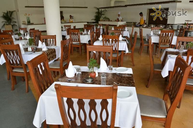 Фото отеля Novotel Goa Dona Sylvia Resort 5* Южный Гоа Индия бары и рестораны