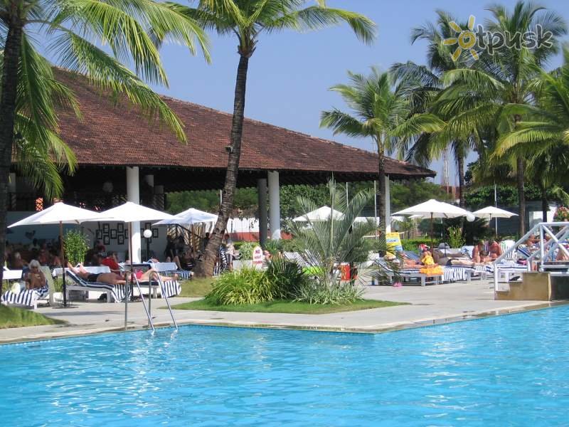 Фото отеля Novotel Goa Dona Sylvia Resort 5* Южный Гоа Индия экстерьер и бассейны