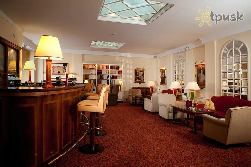 Фото отеля Best Western Premier Kaiserhof Wien 4* Відень Австрія бари та ресторани