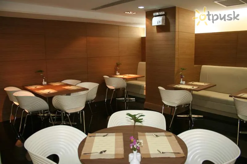 Фото отеля Baiyoke Suite Hotel 3* Bankokas Tailandas barai ir restoranai