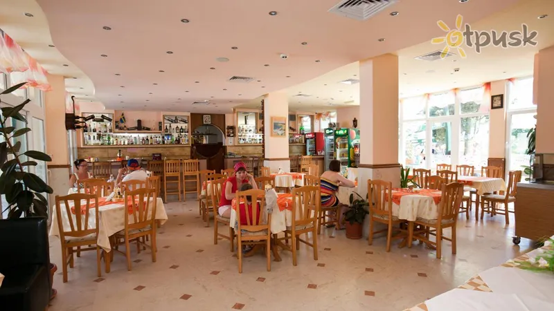 Фото отеля Sunny Day Club 3* Saulainā pludmale Bulgārija bāri un restorāni