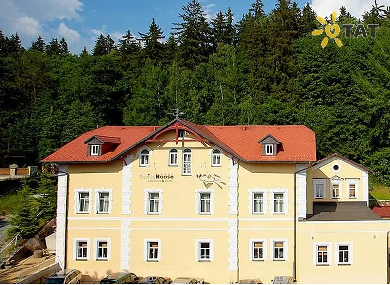 Фото отеля SwissHouse Apartments & Spa 4* Маріанське-Лазне Чехія екстер'єр та басейни