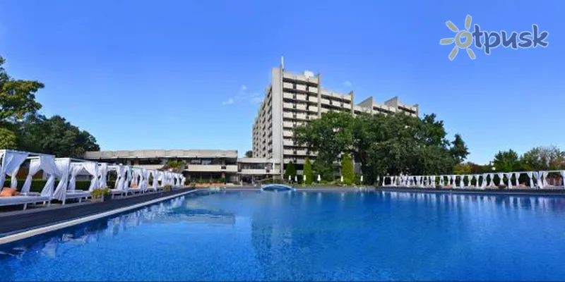 Фото отеля Varna Grand Hotel Resort & Spa 5* Svētais Konstantīns un Jeļena Bulgārija ārpuse un baseini