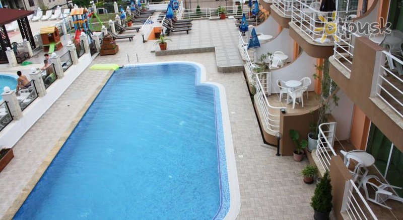 Фото отеля Santorini Family Hotel 3* Святой Влас Болгария экстерьер и бассейны