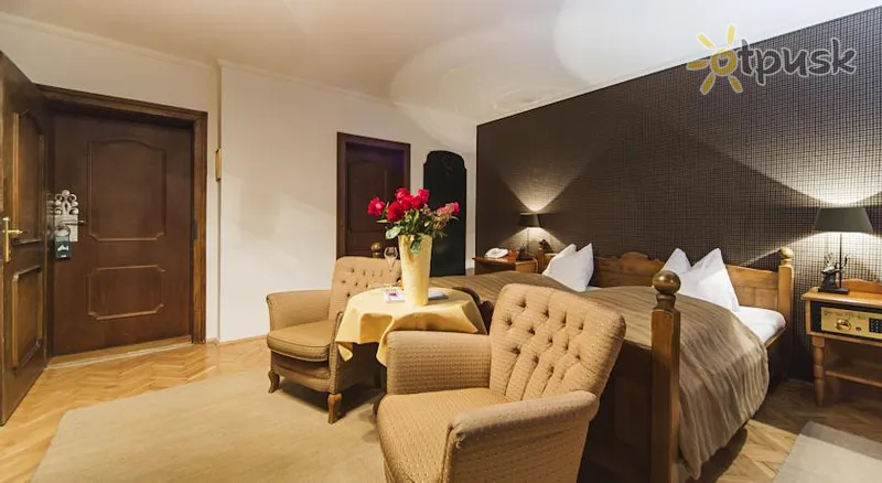 Фото отеля Goldener Greif 4* Кицбюэль Австрия