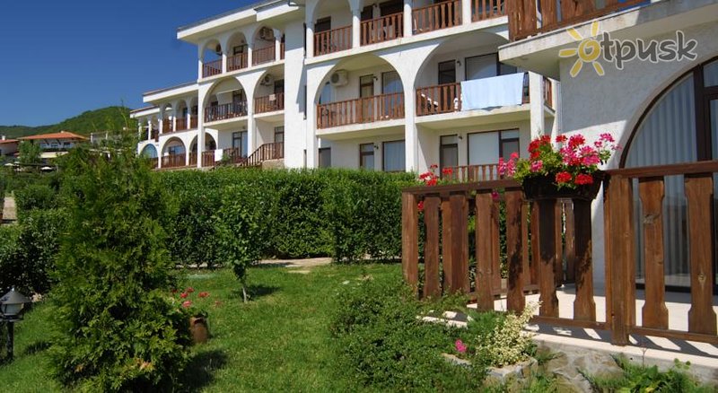 Фото отеля Breeze Apart Complex 4* Святой Влас Болгария экстерьер и бассейны