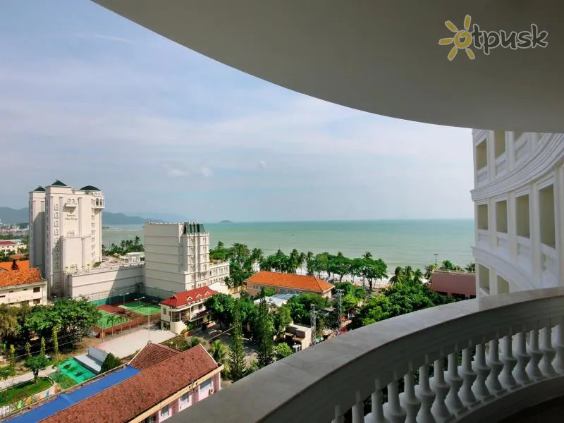 Фото отеля Nha Trang Palace 4* Нячанг В'єтнам екстер'єр та басейни
