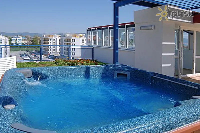 Фото отеля Elit 4 Apartments 3* Saulainā pludmale Bulgārija ārpuse un baseini