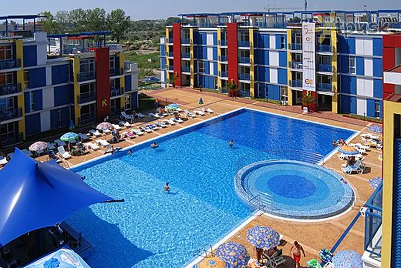 Фото отеля Elit 4 Apartments 3* Сонячний берег Болгарія екстер'єр та басейни