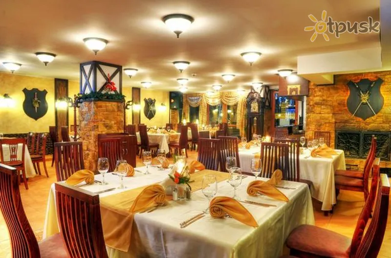 Фото отеля The Castle 3* Пампорове Болгарія бари та ресторани