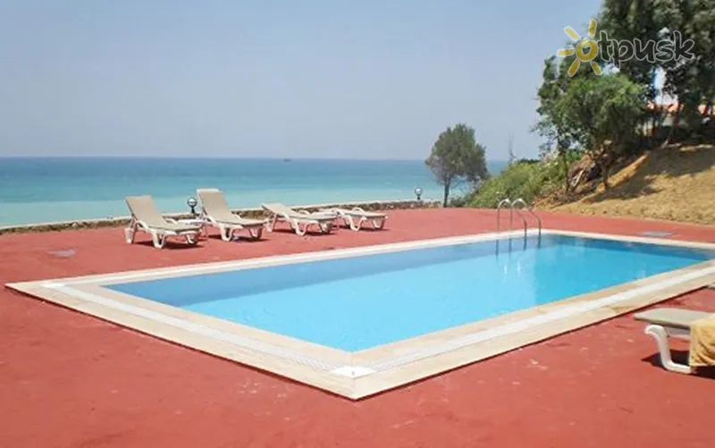 Фото отеля Pelin Beach Hotel 3* Сиде Турция экстерьер и бассейны