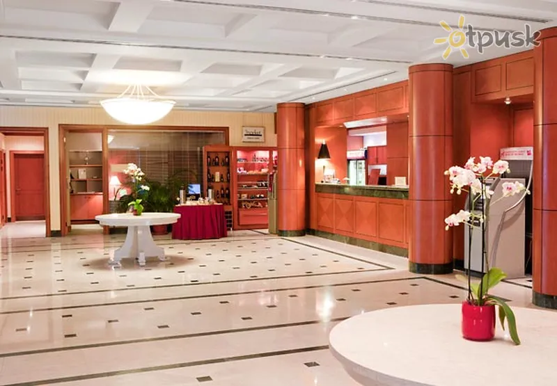 Фото отеля Courtyard Marriott 4* Тбілісі Грузія лобі та інтер'єр
