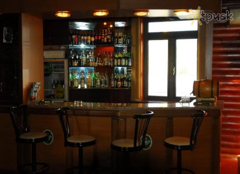 Фото отеля Mercury 2* Батуми Грузия бары и рестораны