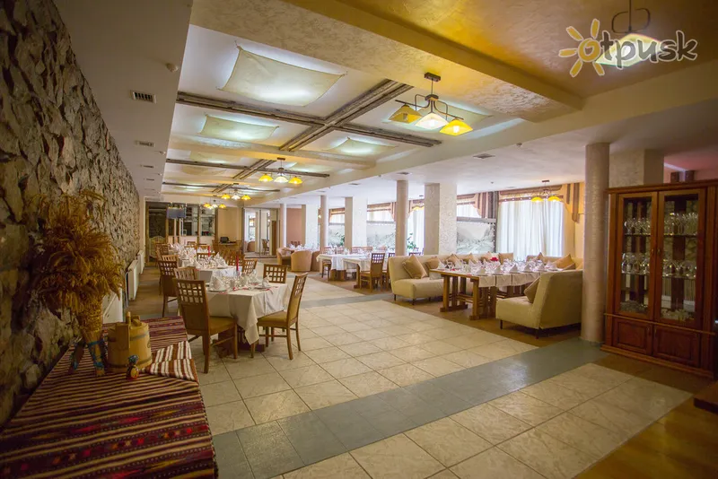 Фото отеля Royal Home 3* Jaremčė Ukraina – Karpatai barai ir restoranai