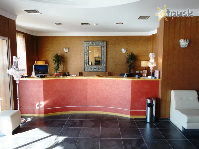 Фото отеля Cristina Maris Hotel 3* Loutraki Grieķija vestibils un interjers