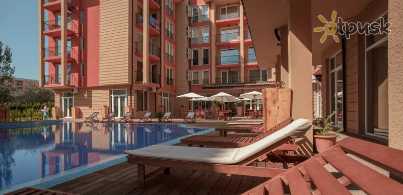 Фото отеля Sunny View Central Apartments 3* Saulainā pludmale Bulgārija ārpuse un baseini