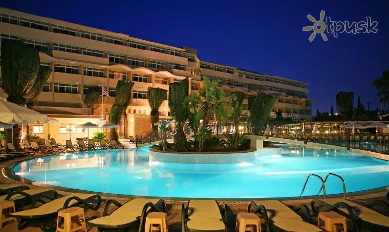 Фото отеля Atlantica Princess 4* Rodas Graikija išorė ir baseinai