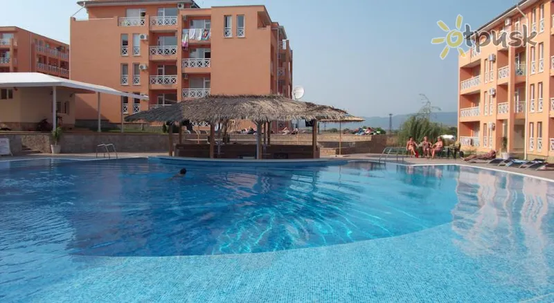 Фото отеля Sunny Day 6 2* Saulainā pludmale Bulgārija ārpuse un baseini