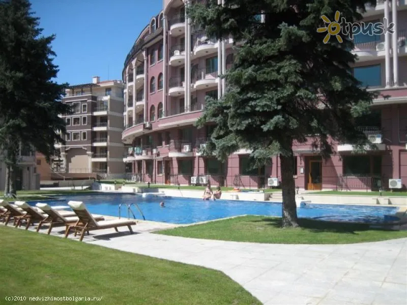Фото отеля Пурпурна Зірка 3* Св. Костянтин та Олена Болгарія екстер'єр та басейни