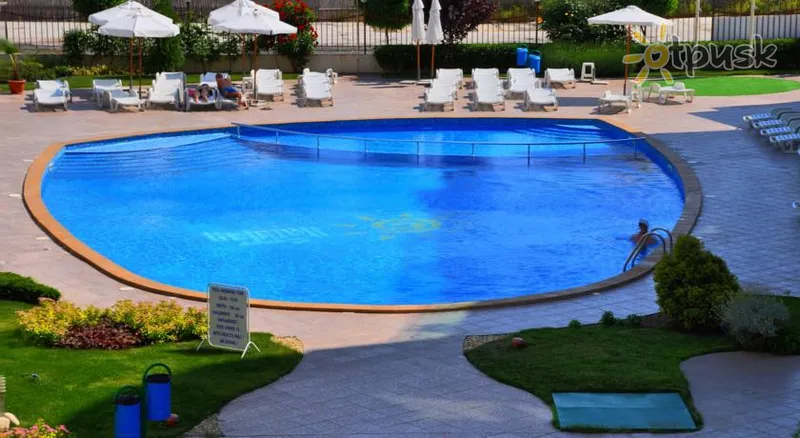 Фото отеля Sunny Holiday Apartments 3* Солнечный берег Болгария экстерьер и бассейны