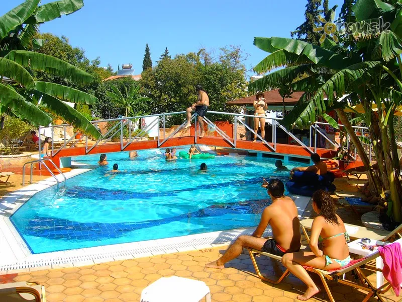 Фото отеля Paradise Lost Apt 4* Peloponesas Graikija išorė ir baseinai
