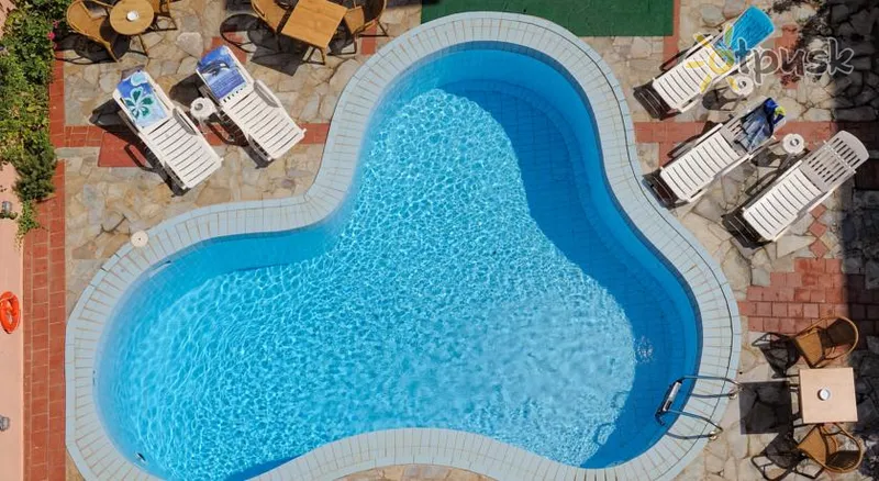 Фото отеля Cleopatra Apartments 3* о. Крит – Іракліон Греція екстер'єр та басейни