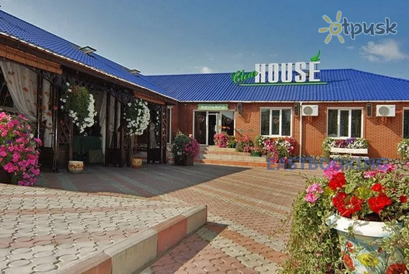 Фото отеля Clear House Art Hotel 3* Запорожье Украина экстерьер и бассейны
