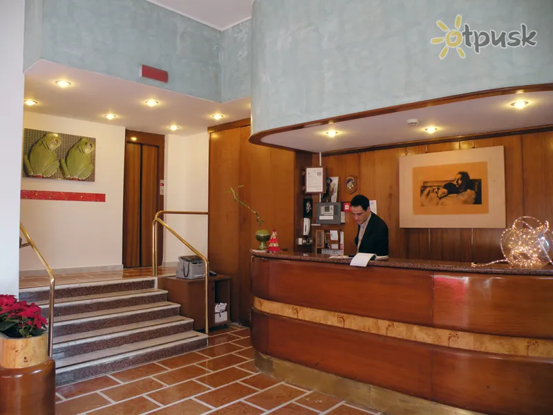 Фото отеля Hotel Virgilio 2* Мілан Італія лобі та інтер'єр