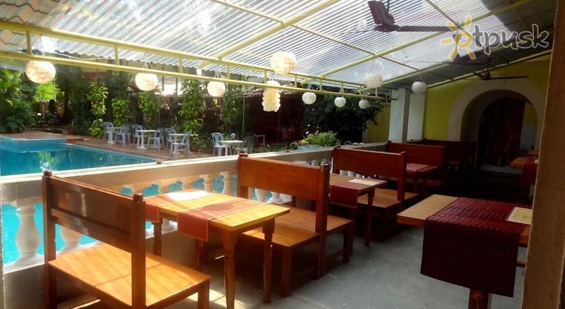 Фото отеля Poonam Guesthouse 2* Северный Гоа Индия бары и рестораны