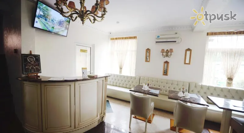 Фото отеля Афродита 2* Трускавец Украина лобби и интерьер