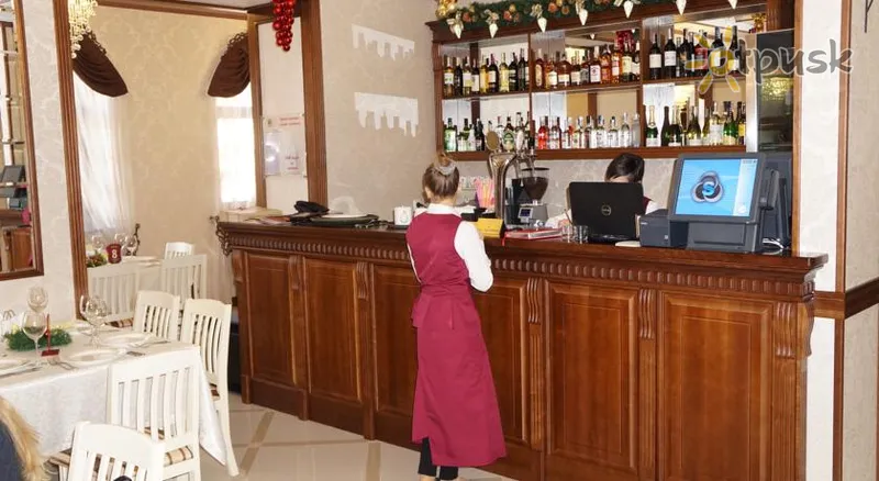 Фото отеля BeSt 3* Каменец-Подольский Украина бары и рестораны