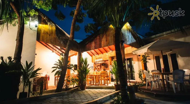 Фото отеля Holiday Lodge 3* Pietų Malės atolas Maldyvai išorė ir baseinai