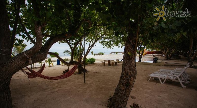 Фото отеля Holiday Lodge 3* Южный Мале Атолл Мальдивы пляж
