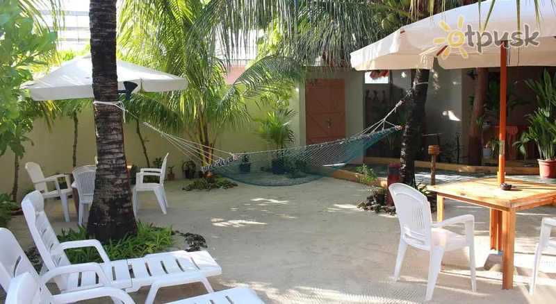 Фото отеля Holiday Lodge 3* Dienvidu Males atols Maldīvija ārpuse un baseini