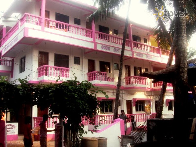 Фото отеля God's Gift Guesthouse 1* Северный Гоа Индия экстерьер и бассейны