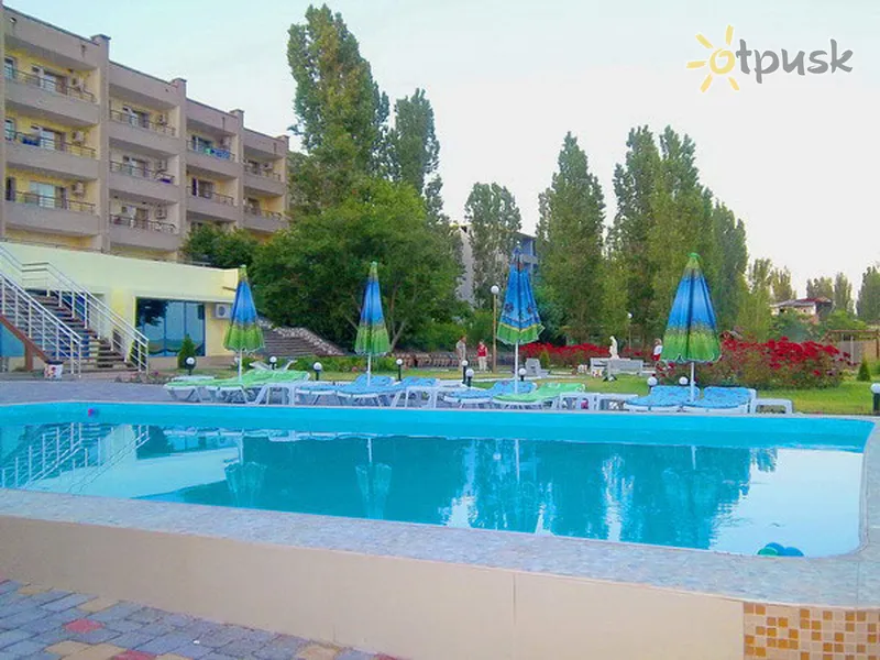 Фото отеля Южная 2* Lugovoe Ukraina išorė ir baseinai