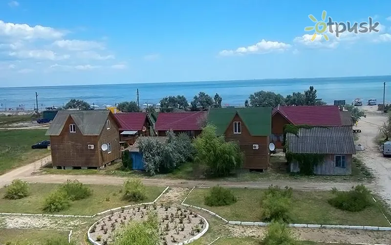 Фото отеля Будівельник 2* Арабатська стрілка Україна екстер'єр та басейни